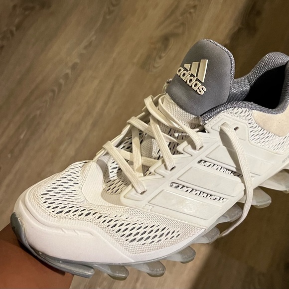 COPY - Sneakers adidas spring blade size 8 women’s this shoe is used - Picture 2 of 13